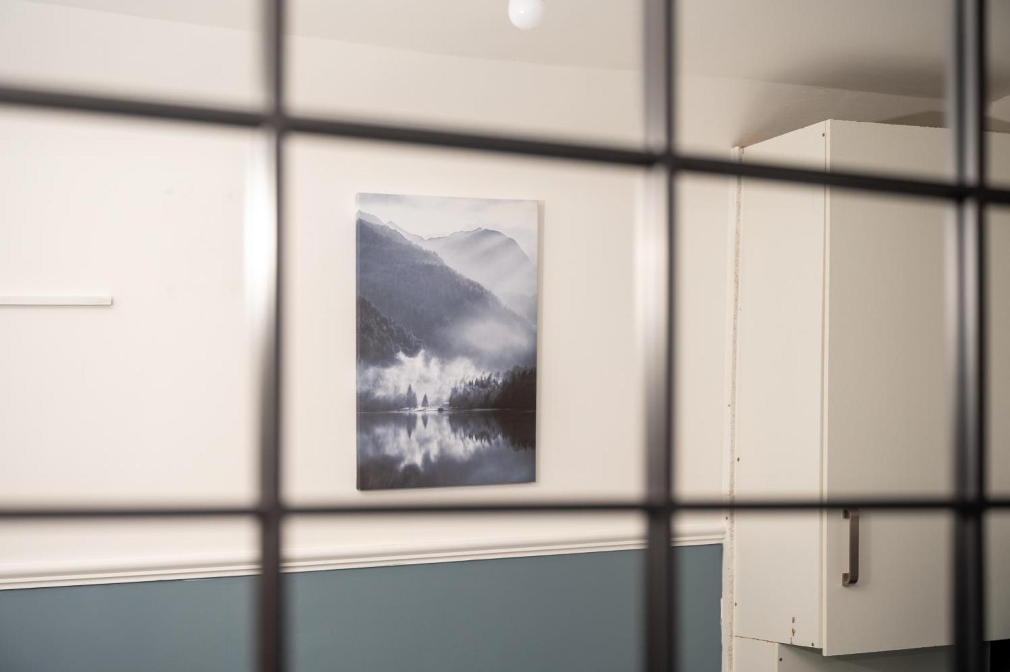 Private Retreat For 3 Near Centre Apartment *