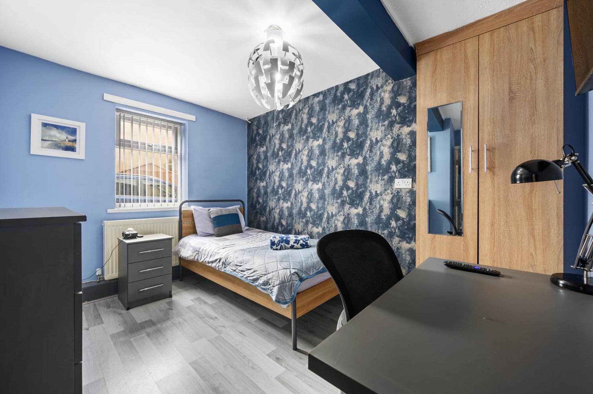 Apartment Private Retreat For 3 Near Centre Manchester